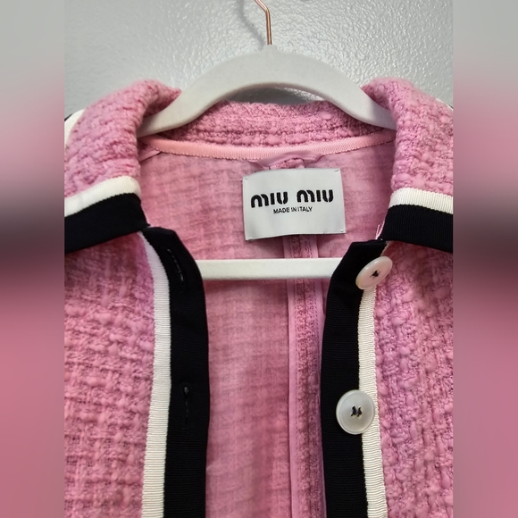 Miu Miu Tweed Long Sleeved Cropped Jacket - Picture 4 of 7